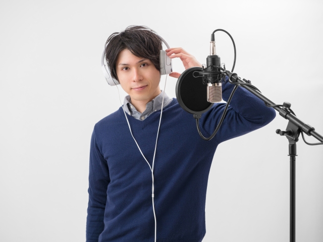 働きながら声優を目指す方法